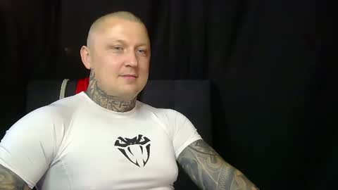 Snapshot of devilwithtats chatting on 07/06/26, 03:36 Lucian online show from 07/06/26, 03:36