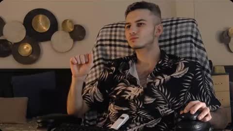 devin_ho online show from 01/13/26, 12:43