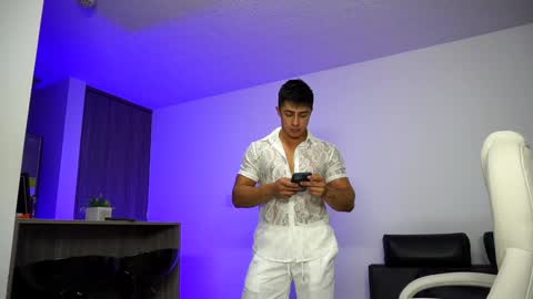 Devin Hunter online show from 12/28/24, 02:54