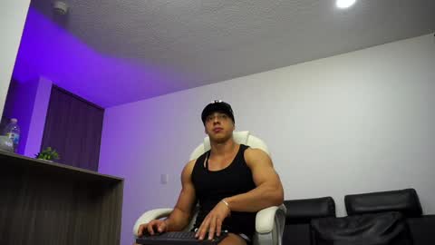 Devin Hunter online show from 01/12/25, 02:03