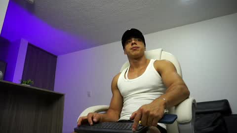 Devin Hunter online show from 01/12/25, 11:47