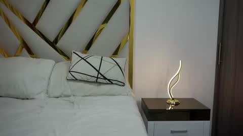 Devin Hunter online show from 02/11/25, 12:49