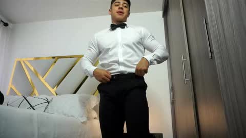 Devin Hunter online show from 03/04/25, 07:54