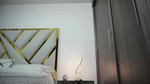 Devin Hunter online show from 10/12/25, 01:48