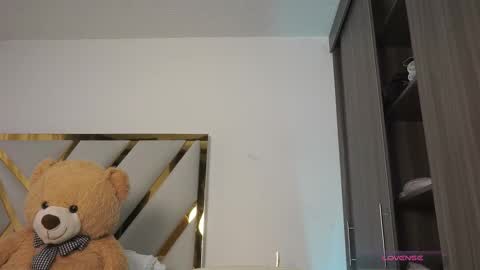 Devin Hunter online show from 12/22/25, 10:29