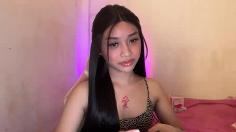 Devine Greyson online show from 11/08/25, 01:17