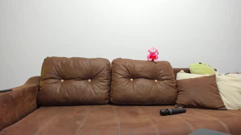 Snapshot of devinesex chatting on 02/12/25, 07:23 Misha online show from 02/12/25, 07:23