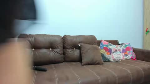 Snapshot of devinesex chatting on 03/05/25, 08:32 Misha online show from 03/05/25, 08:32