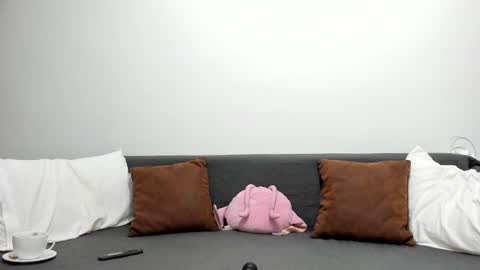 Snapshot of devinesex chatting on 10/08/25, 06:44 Misha online show from 10/08/25, 06:44