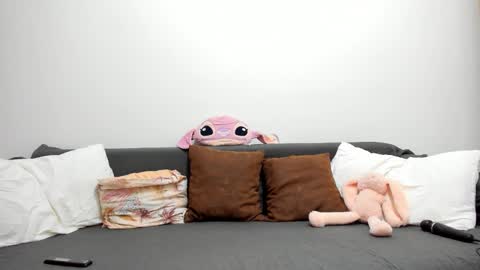 Snapshot of devinesex chatting on 10/21/25, 05:52 Misha online show from 10/21/25, 05:52