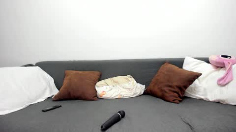 Snapshot of devinesex chatting on 12/03/25, 07:16 Misha online show from 12/03/25, 07:16