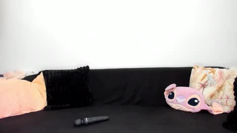 Snapshot of devinesex chatting on 01/12/26, 07:02 Misha online show from 01/12/26, 07:02