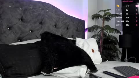 PaulaInsta  paulacastellanos 1Pvt open online show from 12/27/24, 07:51