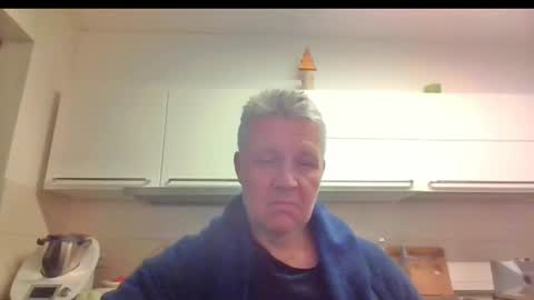 Snapshot of devon_nite chatting on 12/18/24, 12:10 Devon online show from 12/18/24, 12:10