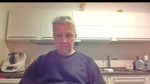 Snapshot of devon_nite chatting on 12/25/24, 11:42 Devon online show from 12/25/24, 11:42