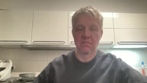 Snapshot of devon_nite chatting on 09/15/25, 10:32 Devon online show from 09/15/25, 10:32