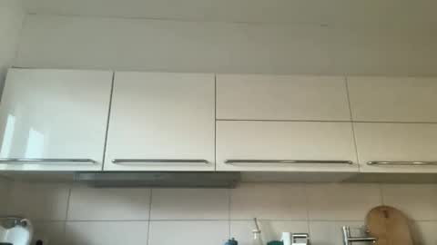 Devon online show from 12/17/25, 08:42