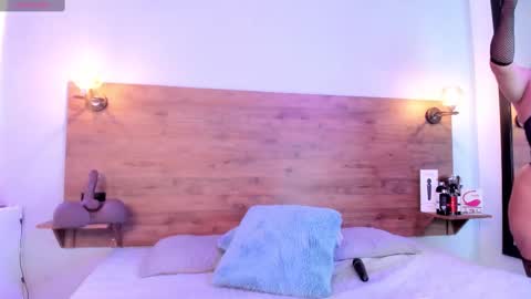 Mrs Devora online show from 10/11/25, 10:08