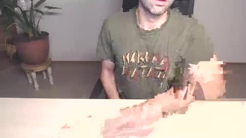 Snapshot of devswiss chatting on 10/31/25, 06:14 DevSwiss online show from 10/31/25, 06:14