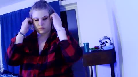 Snapshot of devykitten2018 chatting on 04/29/26, 03:10 devykitten online show from 04/29/26, 03:10