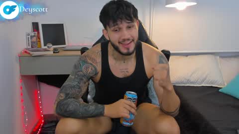 JULIAN online show from 01/11/25, 01:06