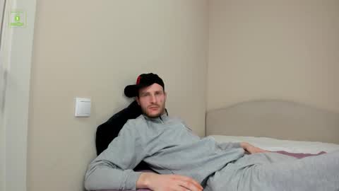 Snapshot of deymond_russo chatting on 02/17/26, 12:23 deymond_russo online show from 02/17/26, 12:23