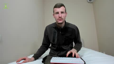 Snapshot of deymond_russo chatting on 02/19/26, 08:10 deymond_russo online show from 02/19/26, 08:10