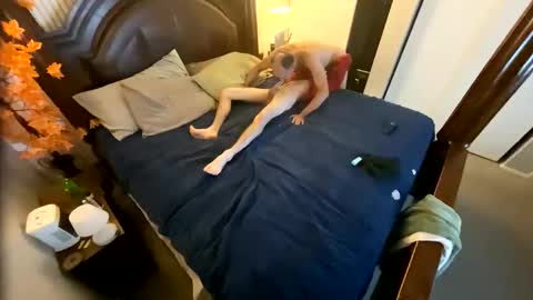 Snapshot of dgcasper chatting on 11/14/25, 08:57 aves4fun online show from 11/14/25, 08:57