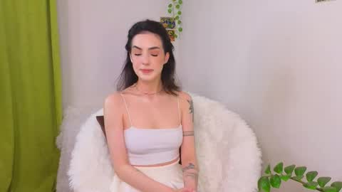 Di moon online show from 11/17/25, 05:08