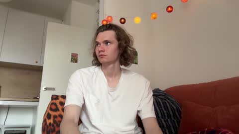 Snapshot of di_n_alex chatting on 07/19/26, 09:24 Di Alex online show from 07/19/26, 09:24