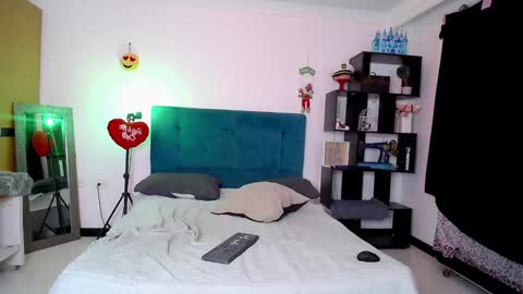 Snapshot of diabla_sexyboobs chatting on 12/13/24, 03:27 D I A B L A online show from 12/13/24, 03:27