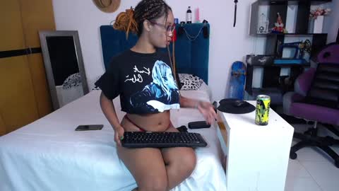 Snapshot of diabla_sexyboobs chatting on 01/28/25, 12:15 D I A B L A online show from 01/28/25, 12:15