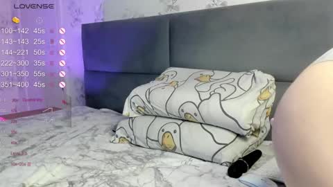 Snapshot of diadavidson_ chatting on 10/25/25, 07:52 diadavidson_ online show from 10/25/25, 07:52