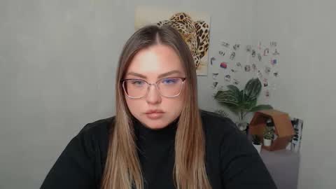 Snapshot of diamantkriss_ chatting on 03/09/26, 08:18 Kriss online show from 03/09/26, 08:18