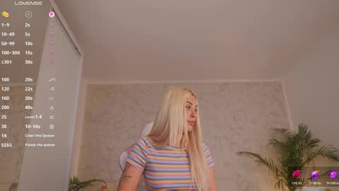 Snapshot of diamond_ava_ chatting on 04/09/26, 04:23 Thea online show from 04/09/26, 04:23