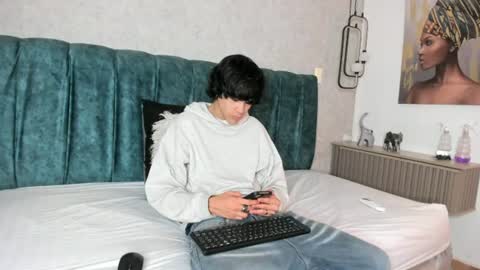 Snapshot of diamond_twink chatting on 06/26/26, 02:21 diamond_twink online show from 06/26/26, 02:21