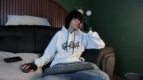 Snapshot of diamond_twink chatting on 07/12/26, 05:42 diamond_twink online show from 07/12/26, 05:42