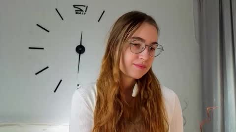 Molly online show from 11/30/25, 06:12