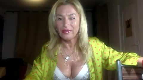 diana583578 online show from 03/19/26, 05:06