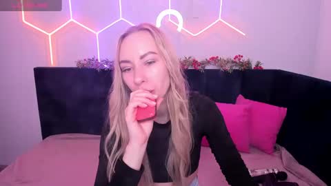 Diana  online show from 12/29/24, 01:56