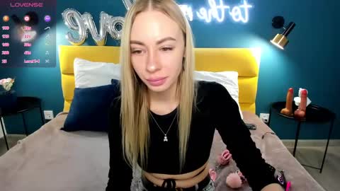 Diana  online show from 03/09/25, 01:35