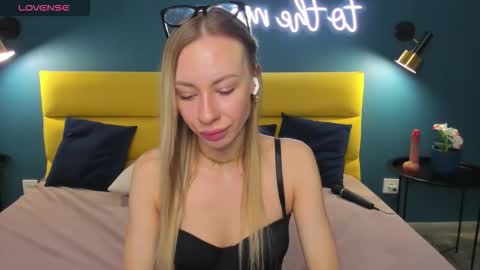 Diana  online show from 09/27/25, 01:32