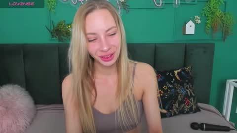 Diana  online show from 09/28/25, 01:44