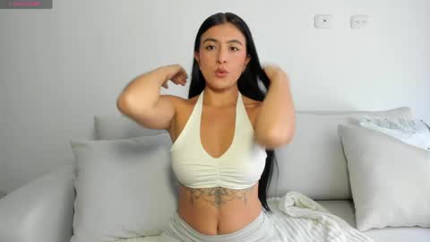 Snapshot of diana_jones_ chatting on 05/29/26, 07:23 POCA online show from 05/29/26, 07:23