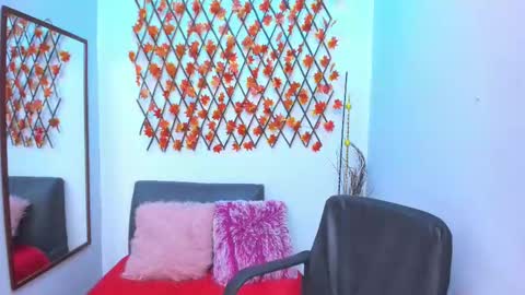 Diana online show from 02/10/25, 03:32