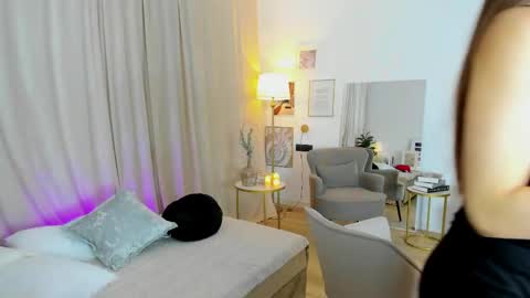 Diana online show from 03/08/26, 07:12