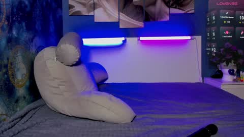 Snapshot of dianabeautyxxx chatting on 01/28/25, 10:23 Diana online show from 01/28/25, 10:23