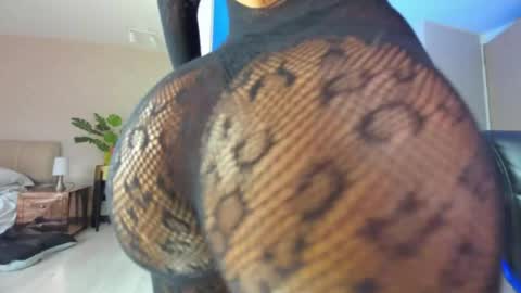 dianac1998 online show from 04/10/26, 05:39