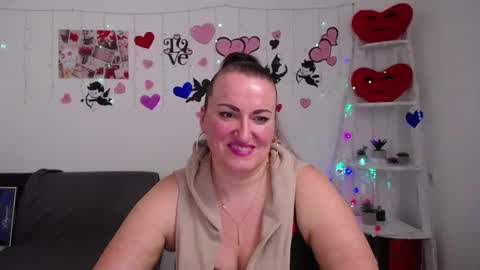 Diana online show from 03/06/25, 01:03