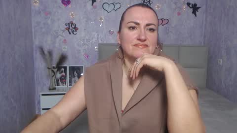 Diana online show from 03/09/25, 06:39